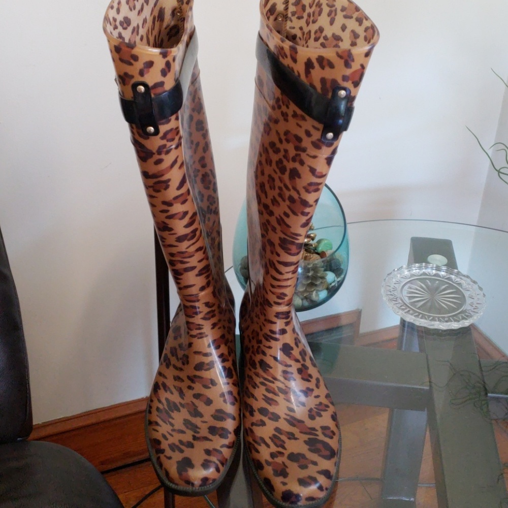 Brand New Never Worn Rainboots